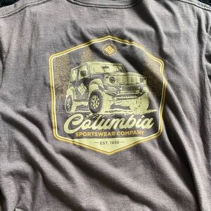 Brand new Colombia graphic tee